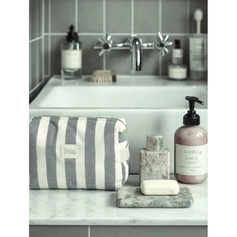 trousse-toilette-camila-navy-jean (1).webp