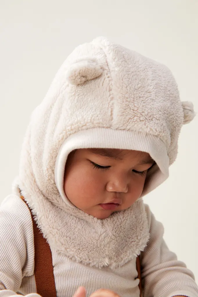 Giri_Balaclava_LW19196_5060_Sandy_1.webp