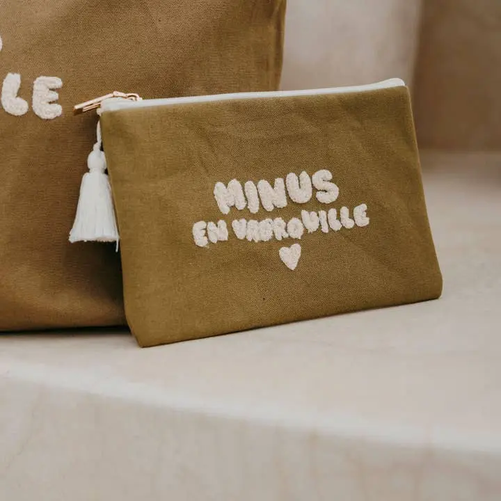 Pochette "Minus en vadrouille"  - Liste de cadeaux d'anniversaire pour Basile