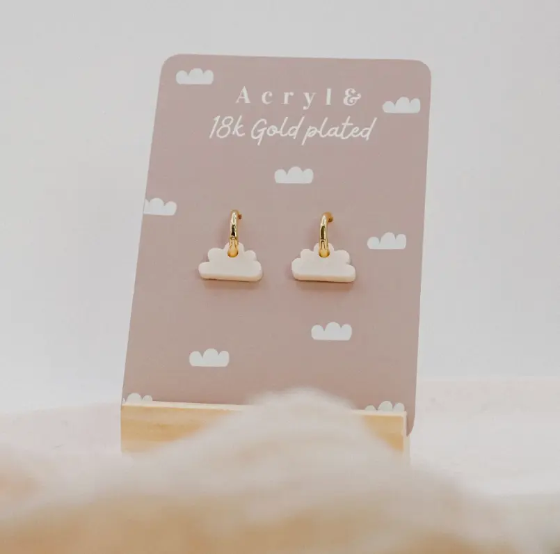 Boucles d'oreilles créole en forme de nuage blanc en plaqué or 18 carats - Tilda & Theo