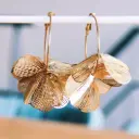 Boucles d'oreilles fine ornée de gracieuses fleurs - Bazou