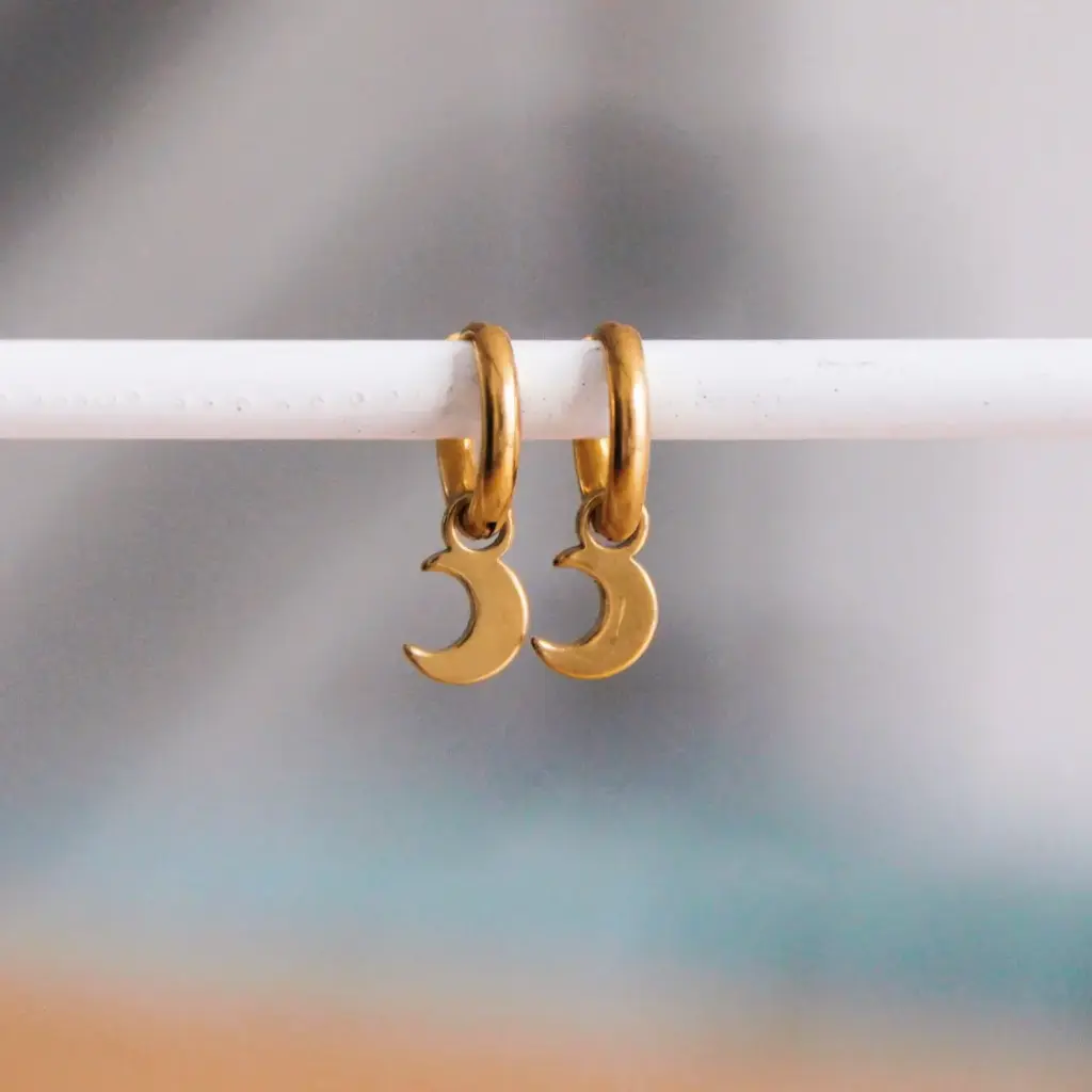 Boucles d'oreilles en acier inoxydable avec mini-lune Doré - Bazou