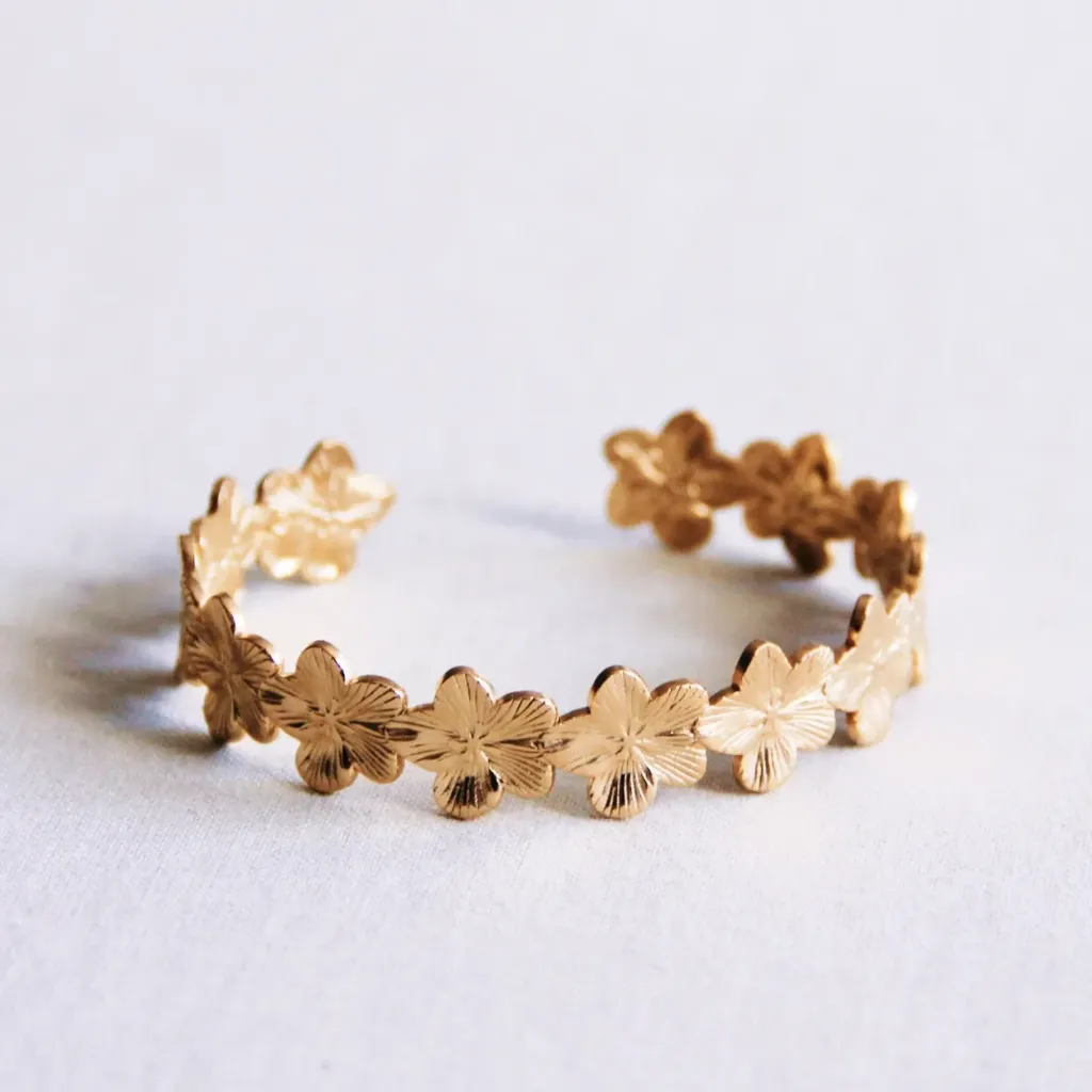 Flower Bangle Bracelet Gold - Bazou