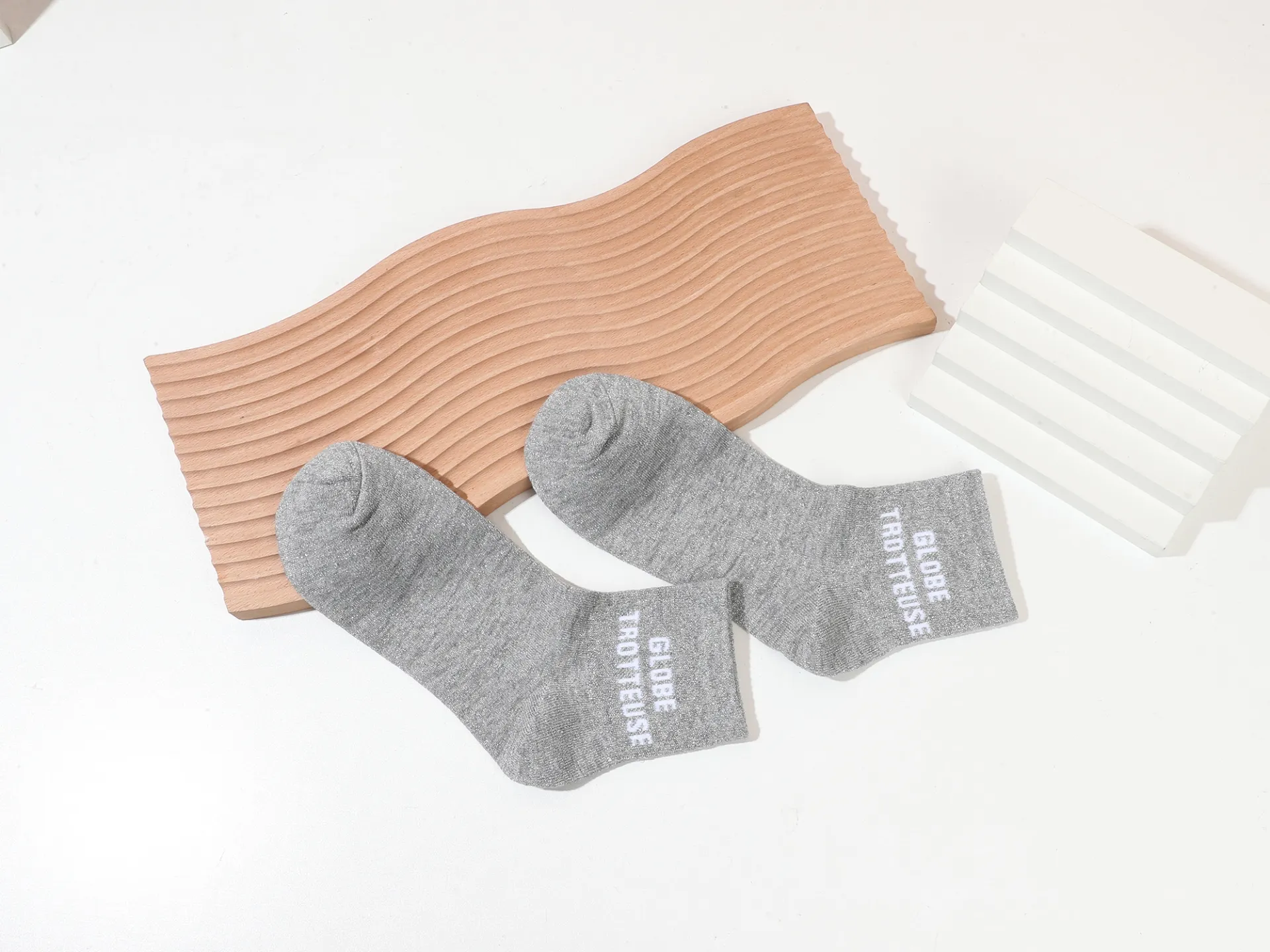 Chaussettes à paillettes Globe Trotteuse - Inès Delaure