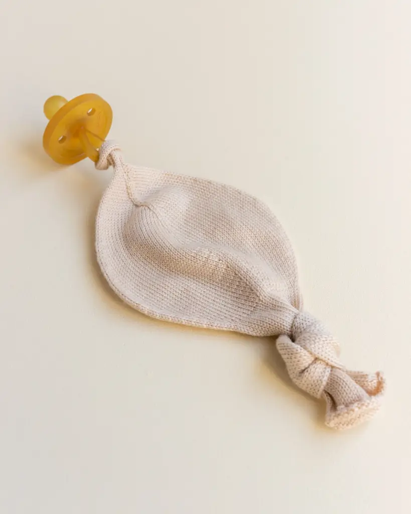 Titi Pacifier Clip Oat - Hvid